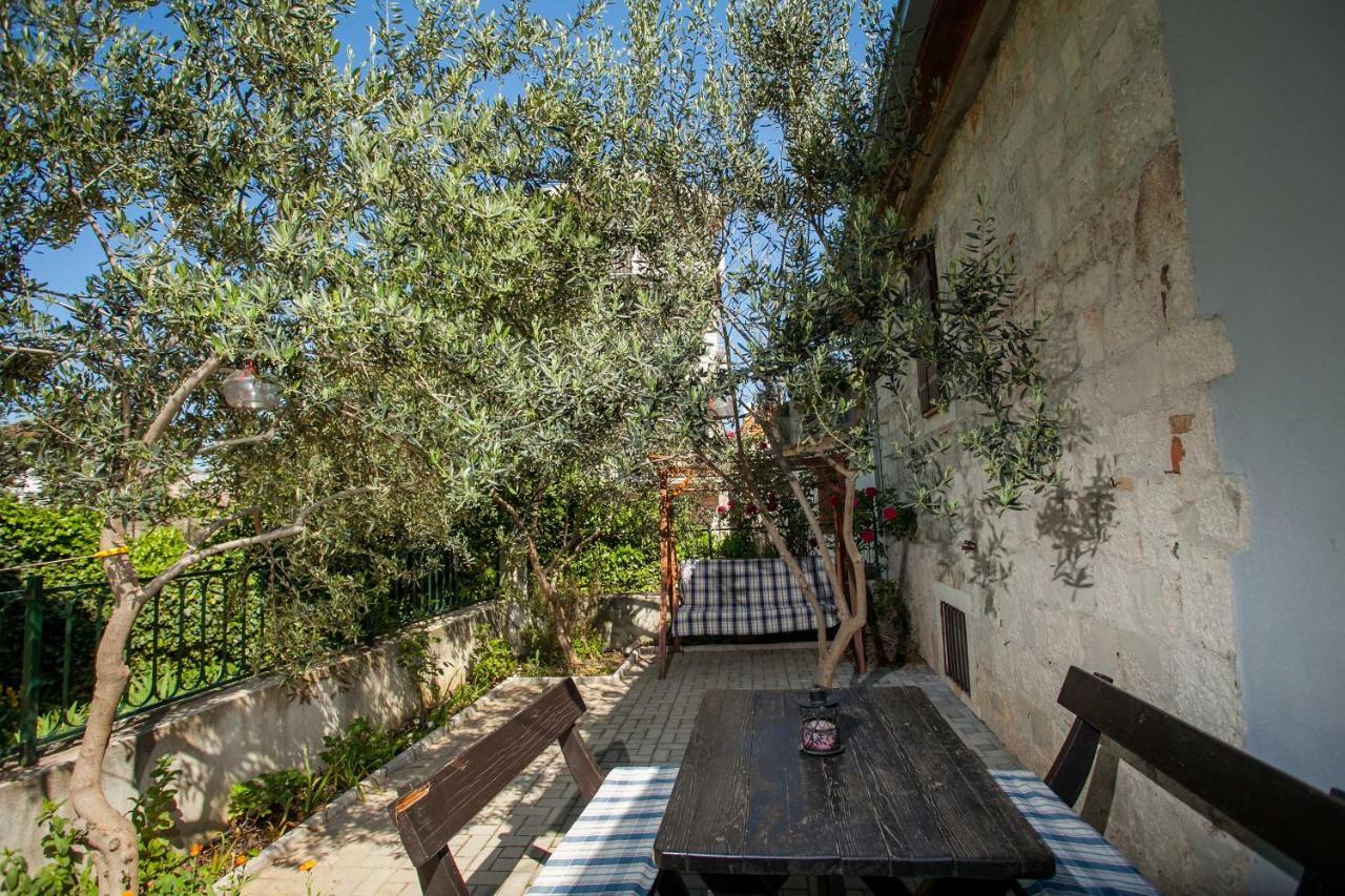 Stone House Marino Villa โตรกีร์ ภายนอก รูปภาพ