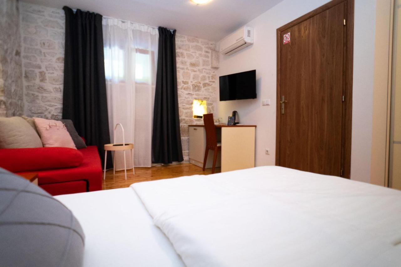 Stone House Marino Villa โตรกีร์ ภายนอก รูปภาพ