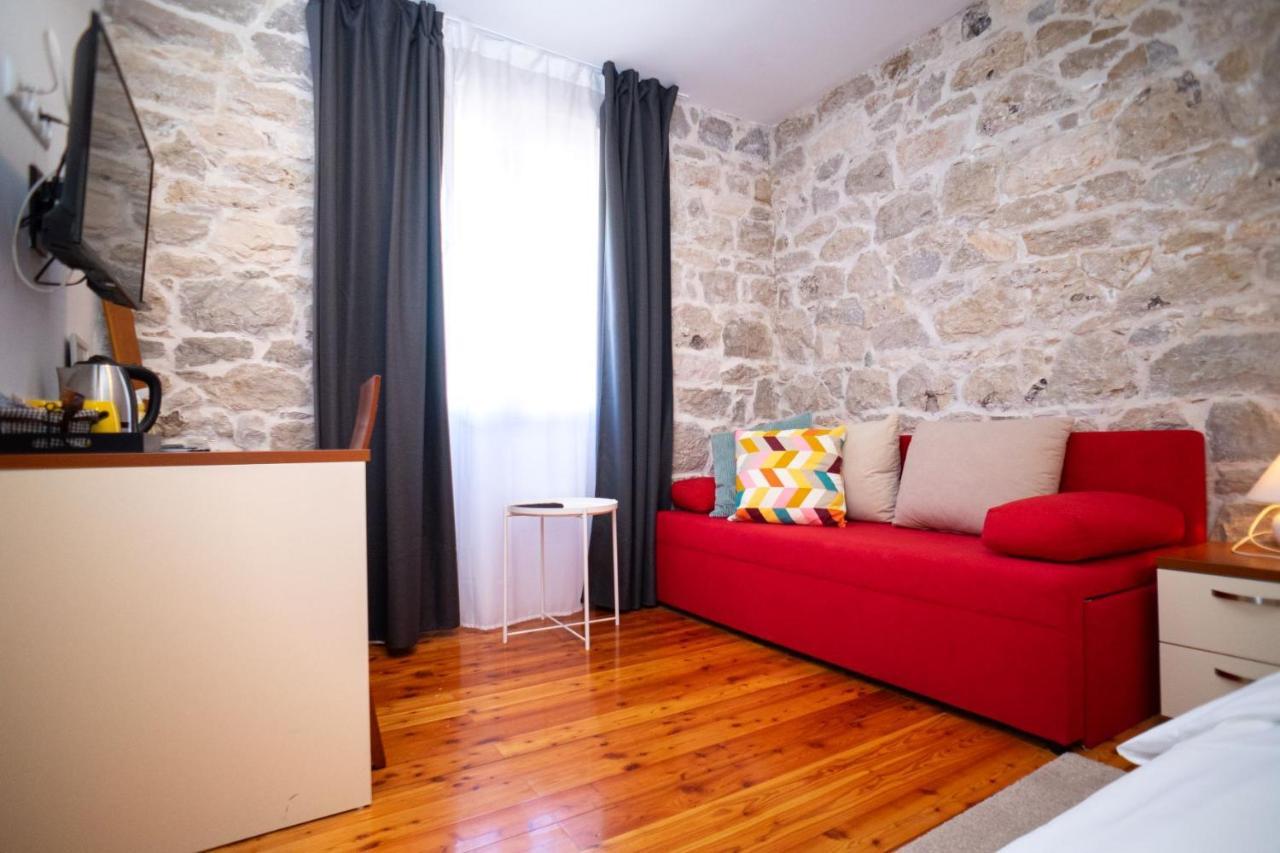 Stone House Marino Villa โตรกีร์ ภายนอก รูปภาพ