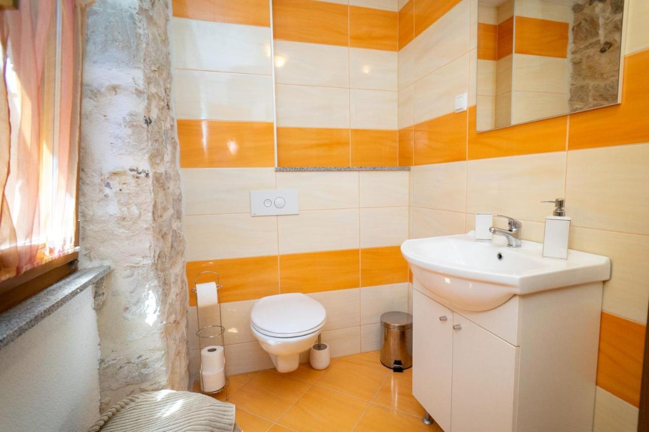 Stone House Marino Villa โตรกีร์ ภายนอก รูปภาพ