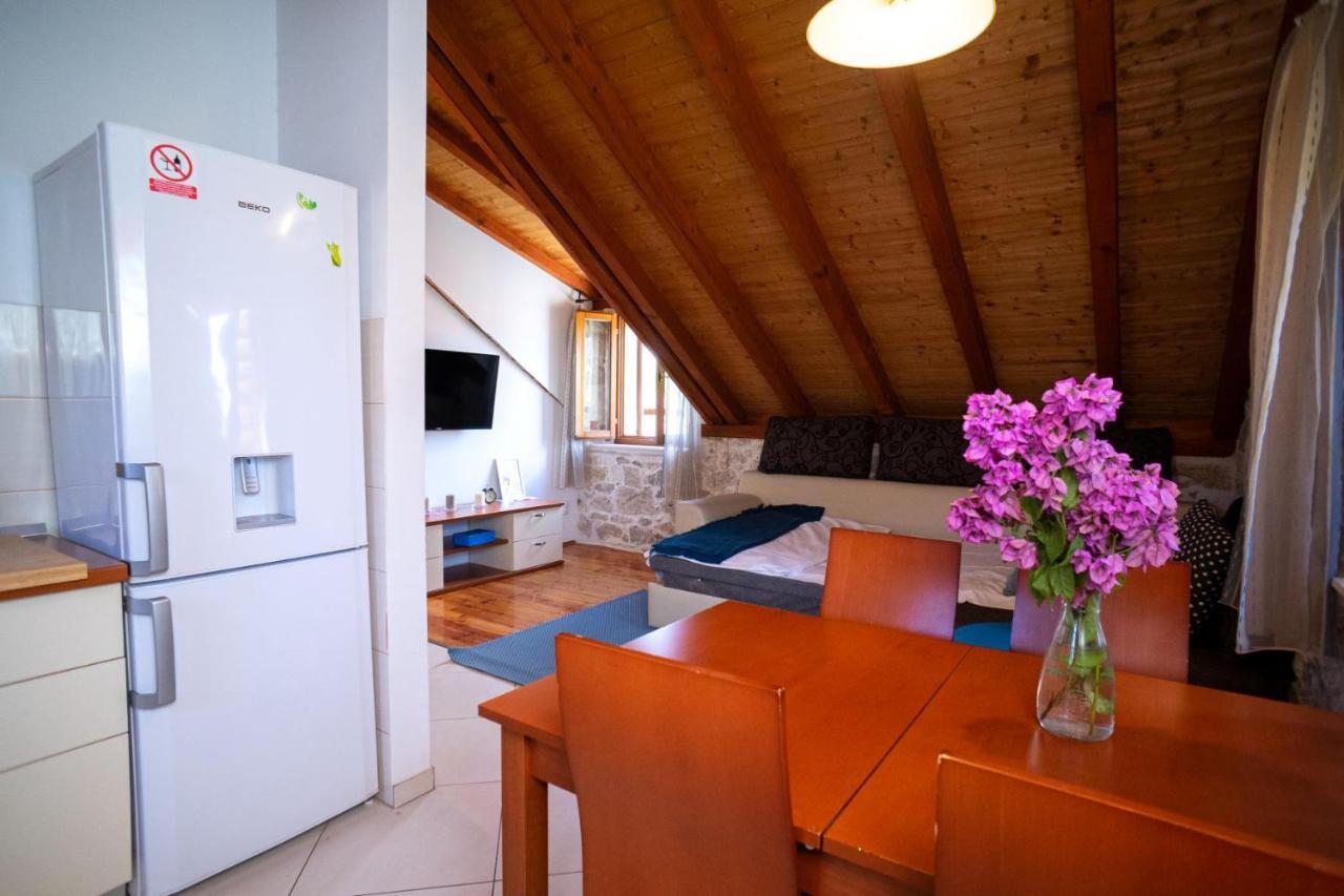 Stone House Marino Villa โตรกีร์ ภายนอก รูปภาพ