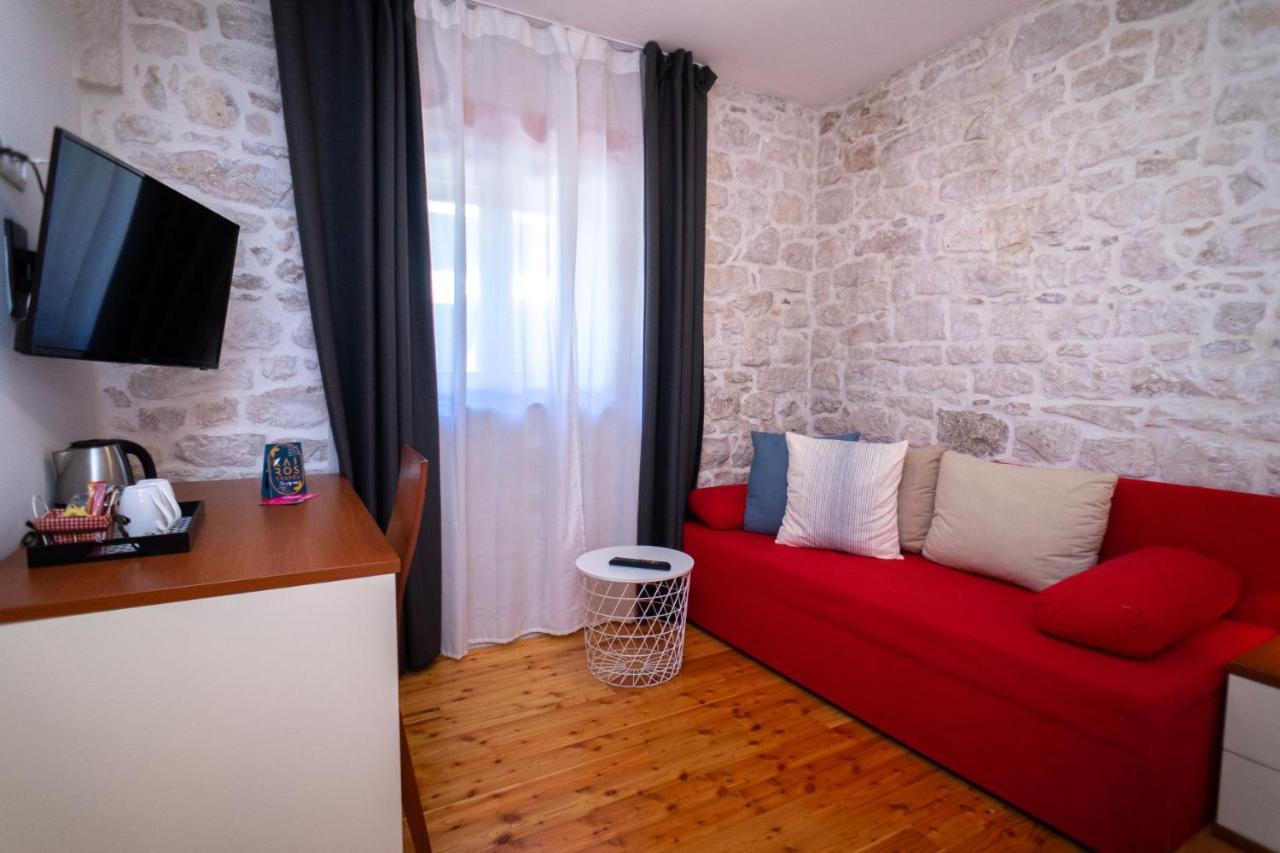 Stone House Marino Villa โตรกีร์ ภายนอก รูปภาพ
