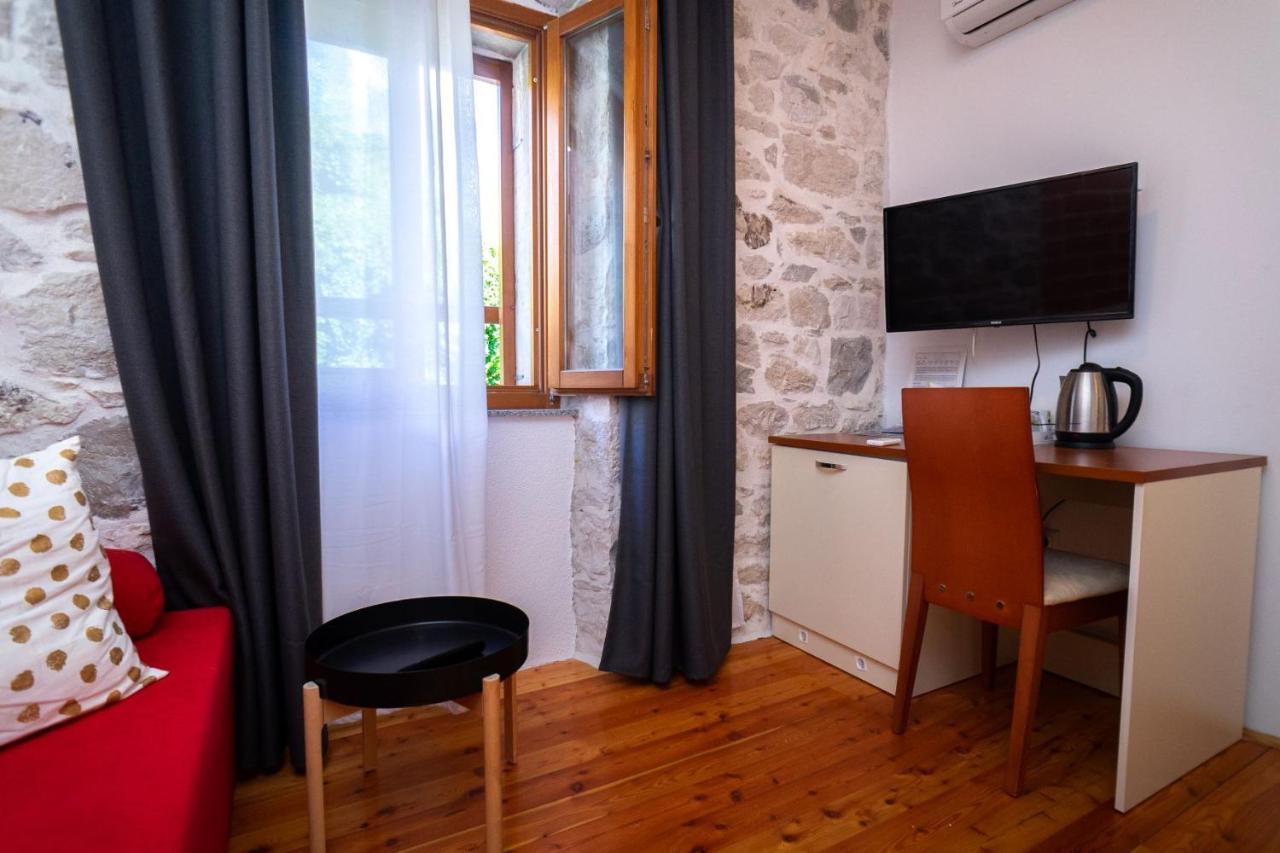 Stone House Marino Villa โตรกีร์ ภายนอก รูปภาพ