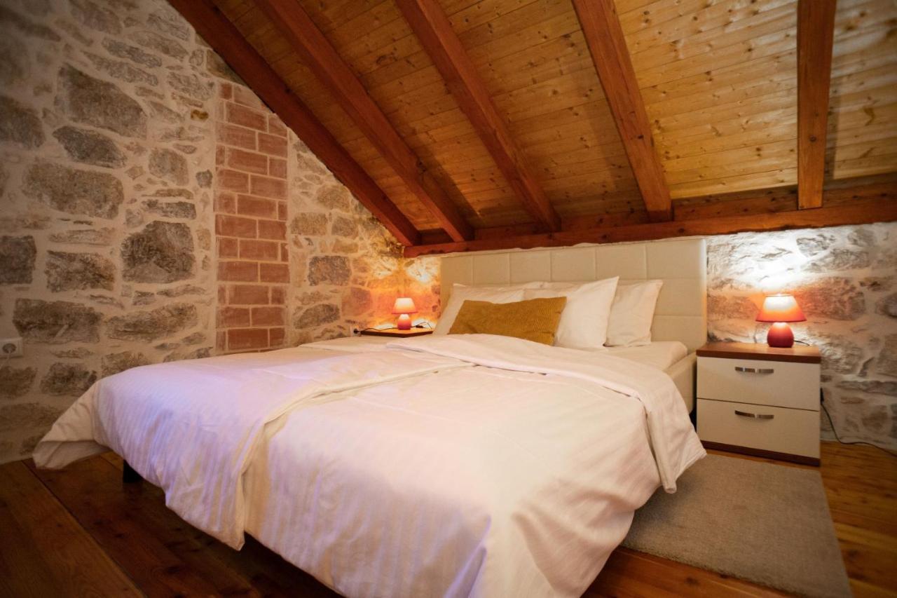 Stone House Marino Villa โตรกีร์ ภายนอก รูปภาพ